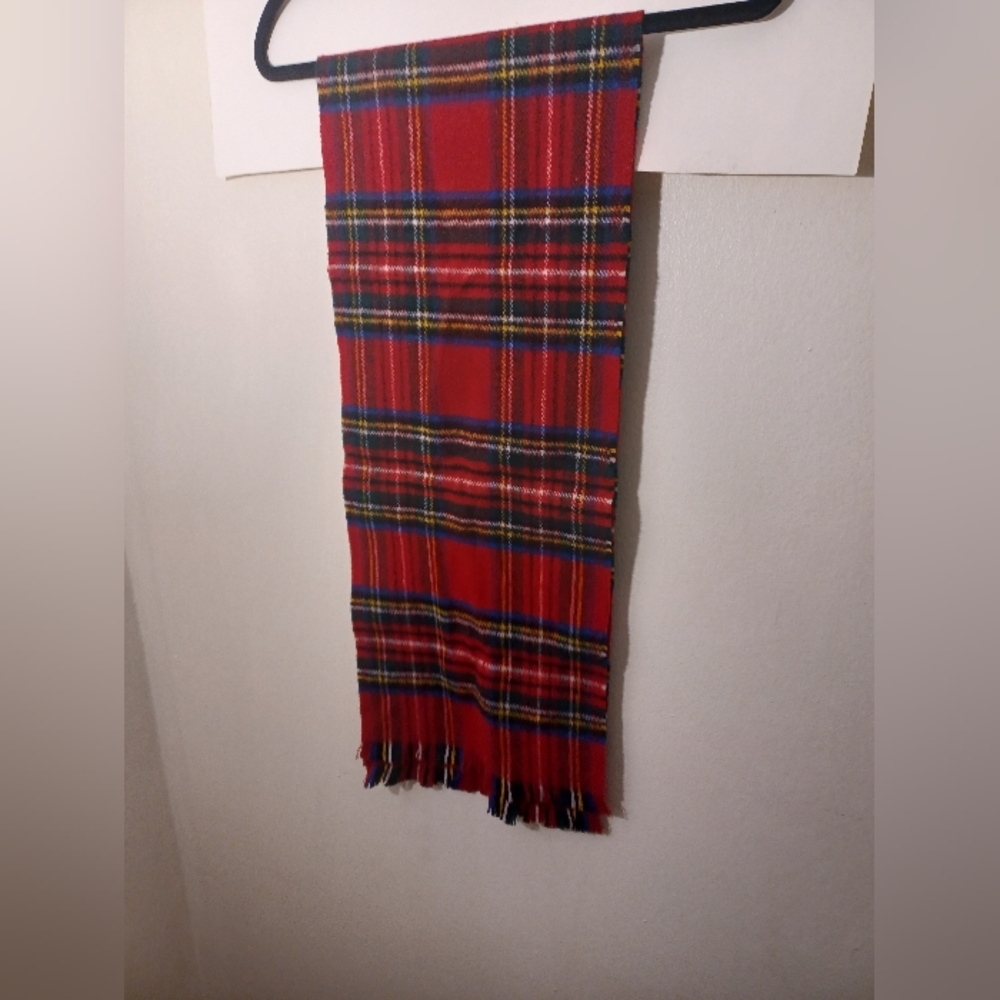 Highlander Scottland Vintage Plaid Scarf and Plaid Wristlet Pre-owned